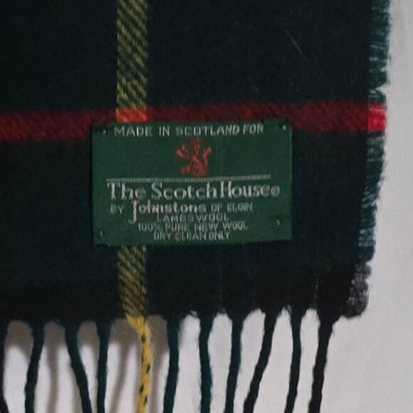 The Scotch House Johnstons of Elgin Scotland Lambswool Scarf Green Plaid 12"x58" - Picture 2 of 3
